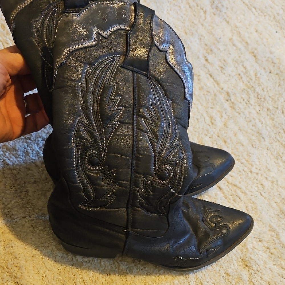 Coconuts by Matisse Black Women's Boot Sole - Branded Detail - Picture 9 of 9